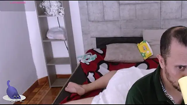 Candy_and_Jh0n webcam