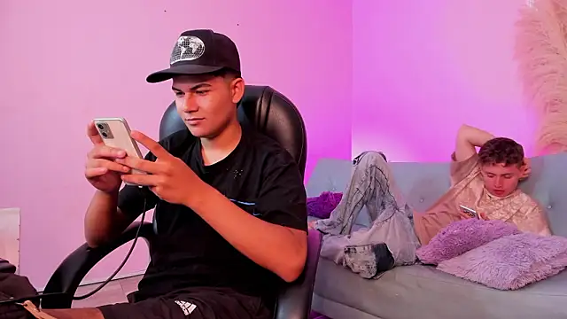 Handsomeboyss19 webcam