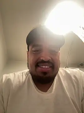 jualo100 - Jualo100's free webcam