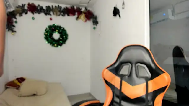 kenshi_roa - Kenshi_roa's free webcam