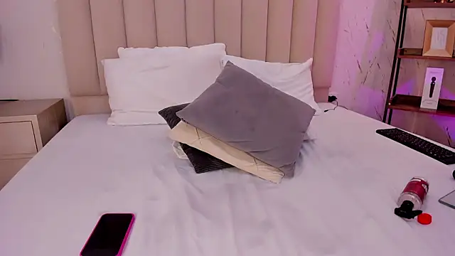 LilithHarperr_ webcam