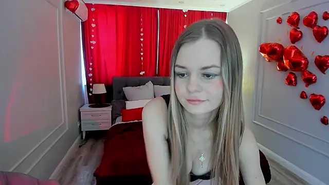 MidnighteAura webcam