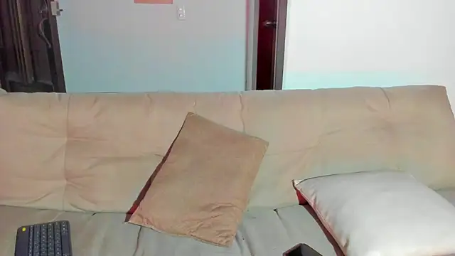 cirosky_elchicopolla webcam