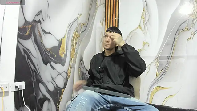 Straight_Guy22 webcam