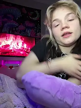 Cutiepiespanks webcam