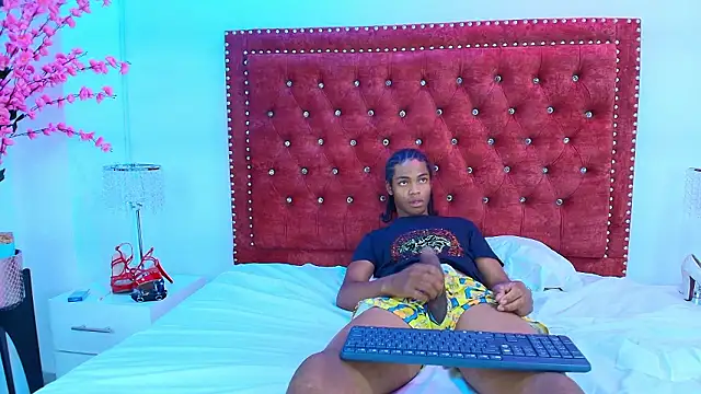 Cristal_and_luke webcam