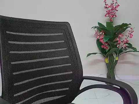 saanvi_01 - Saanvi_01's free webcam