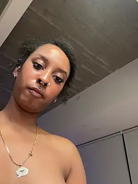 Your_Paris from StripChat is Freechat