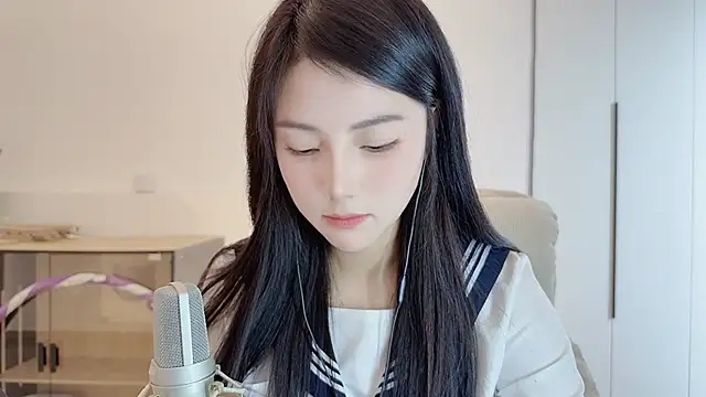 haagendazs_ (F young) - 挤进你心里，比进百大还难