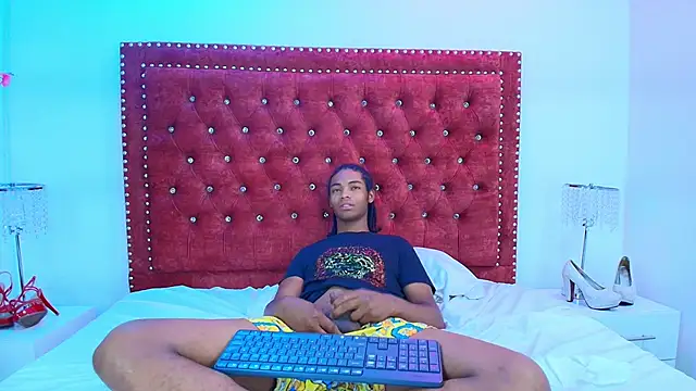 Cristal_and_luke webcam