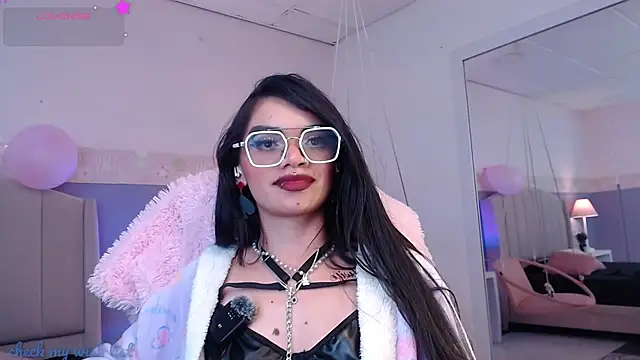 Emerald_gh webcam