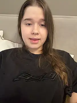 HornyGirlH Live Webcam on Stripchat