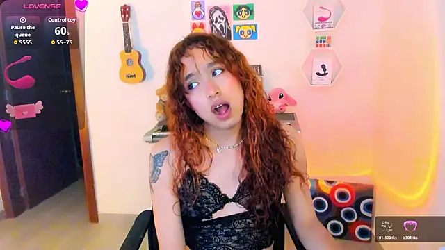 AdelineEsposito webcam