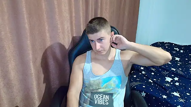 todmusclepower9 - TodMusclePower9's free webcam - UK Sex Cams