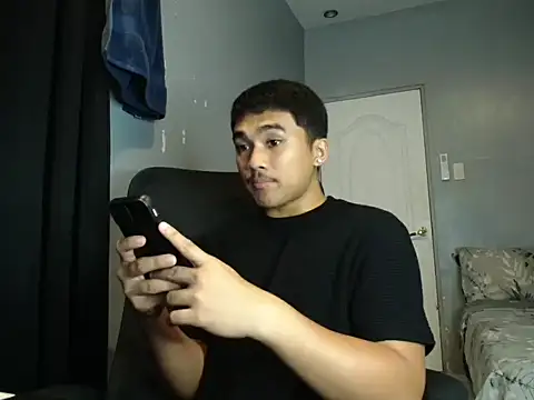 pinoyAdrianneXXX webcam