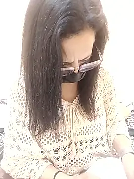 Webcam Model (meenu_bhabhi547)  is live.Free join now!