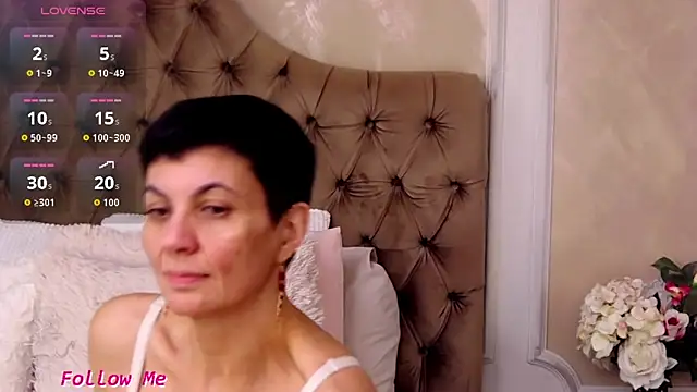 BustyPenellope webcam