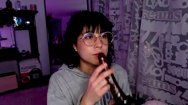 hellen_dumont - Hellen_dumont's free webcam