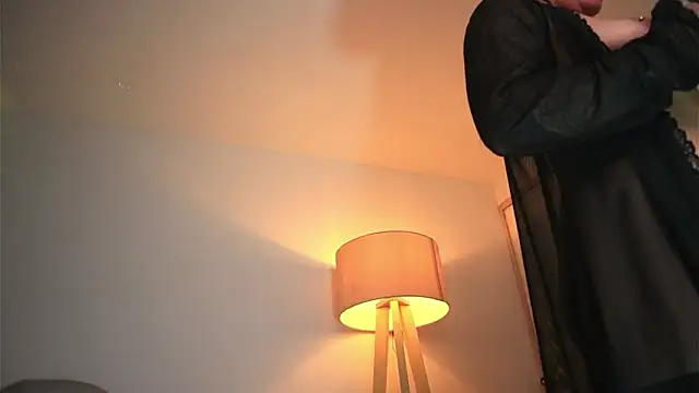 ashleyvalirya - Ashleyvalirya's free webcam - UK Sex Cams