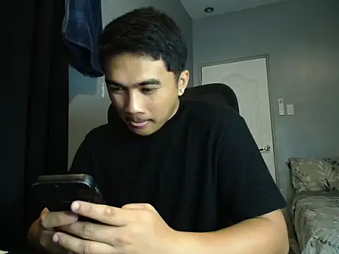 pinoyAdrianneXXX webcam