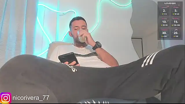 nico_rivera webcam