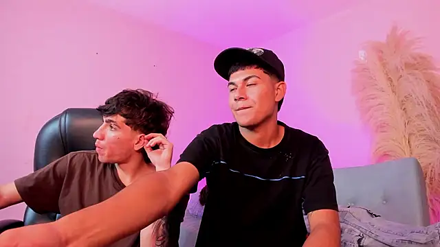 Handsomeboyss19 webcam