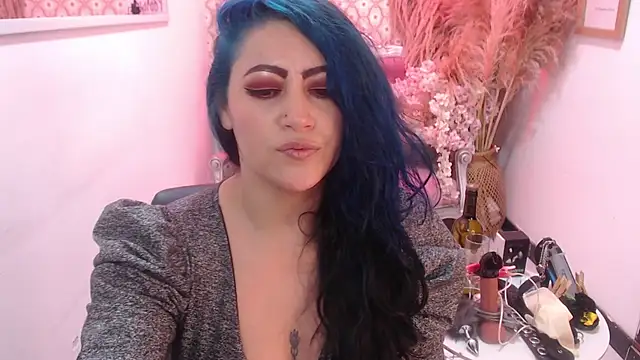 scarleth_blue webcam