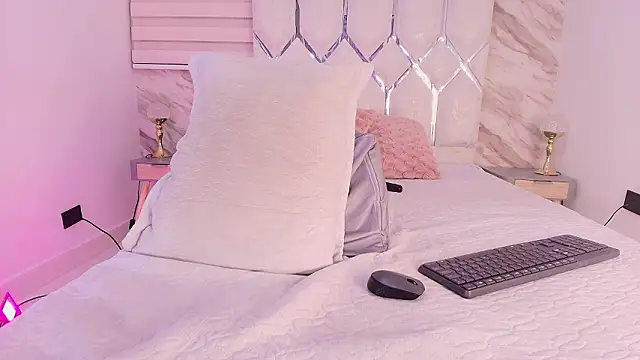 cataleya_ebony_ webcam