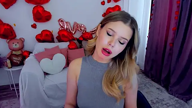 followlovee - FollowLovee's free webcam - UK Sex Cams