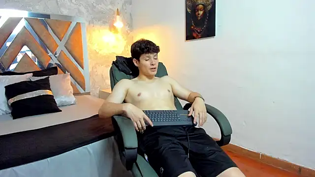 kraven_lust (M young) - KRAVEN NAKED!🍆🍑