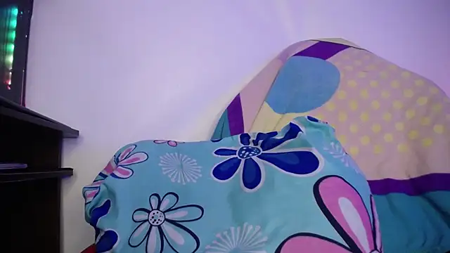 luly_pink - Luly_pink's free webcam