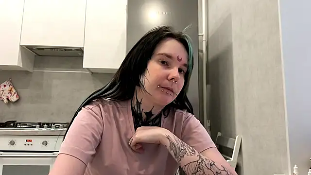 highelikegirl - HighelikeGirl's free webcam - UK Sex Cams