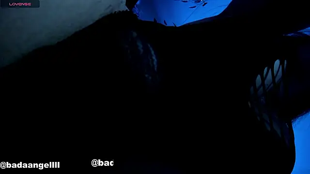 midnight_angell webcam