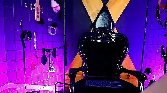mranii_queen_bdsm_ - Mranii_queen_bdsm_'s free webcam