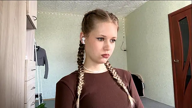 zaidaschwarten - ZaidaSchwarten's free webcam