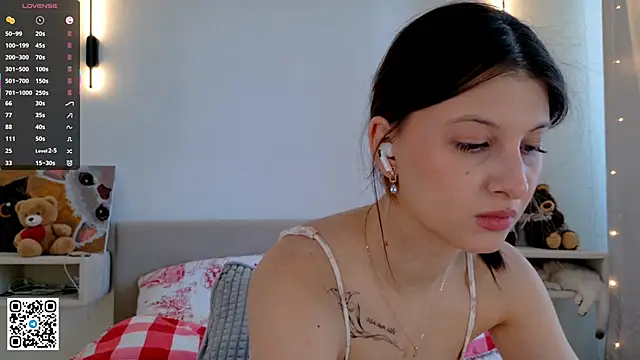 louisechavez - LouiseChavez's free webcam