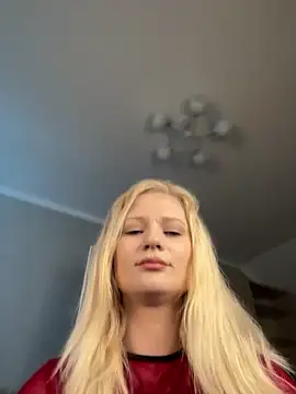 BlondeDoll_ webcam