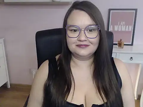 HollyDanceSoul webcam