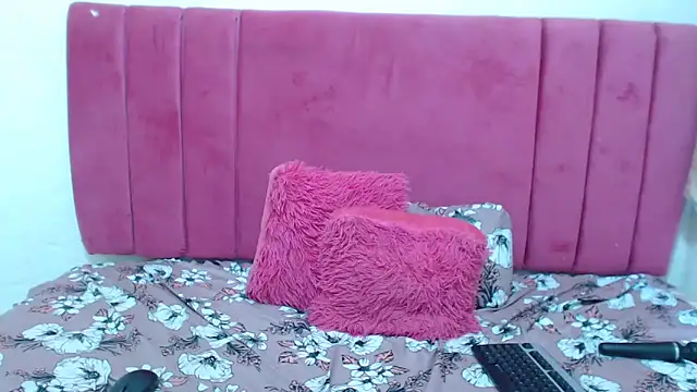 yelowbone - Yelowbone's free webcam