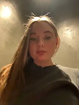 VineraSweet from StripChat is Freechat