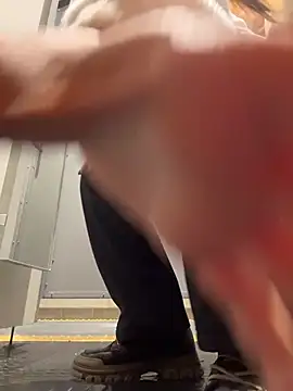 leiamood (F young) - Spanking pussy