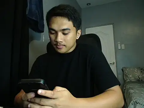 pinoyAdrianneXXX webcam