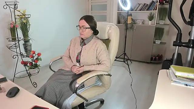 vika73 - Vika73's free webcam