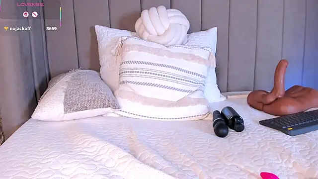 Elise_Diamond webcam