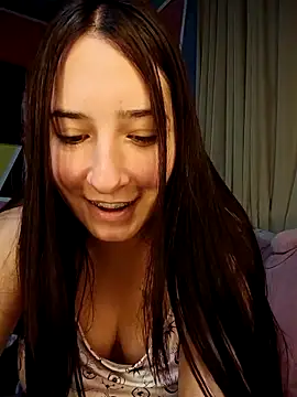 Webcam Model (Mysticdooll69) is live