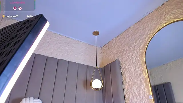 Elise_Diamond webcam