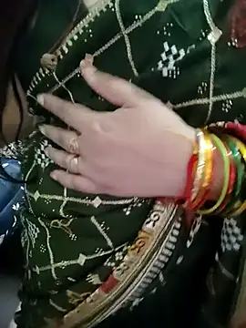 mayuri77 (F milf) - Boobs show