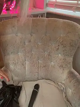 makememillie1 (F milf) - Show asshole & spank