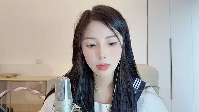 美女HaagenDazs_在线直播