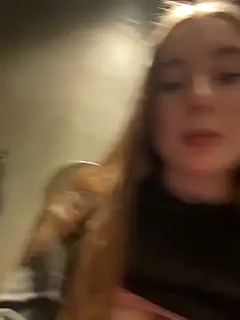 vinerasweet (F young) - 17 spanks on the ass